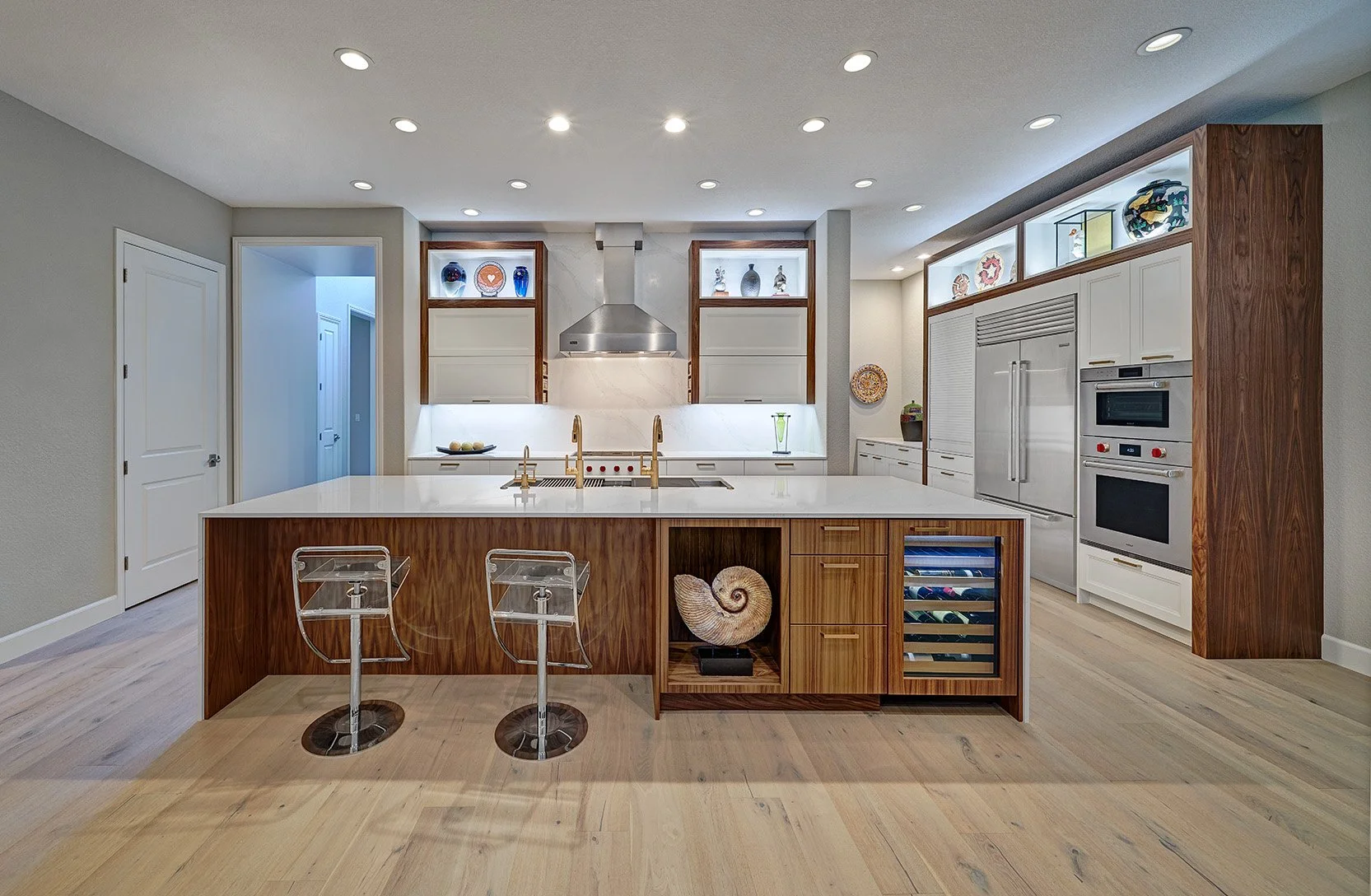 Walnut Gallery Kitchen